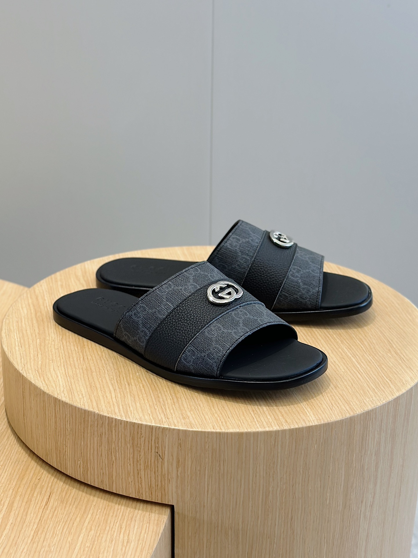 Gucci Lido 남성 더블G 슬리퍼