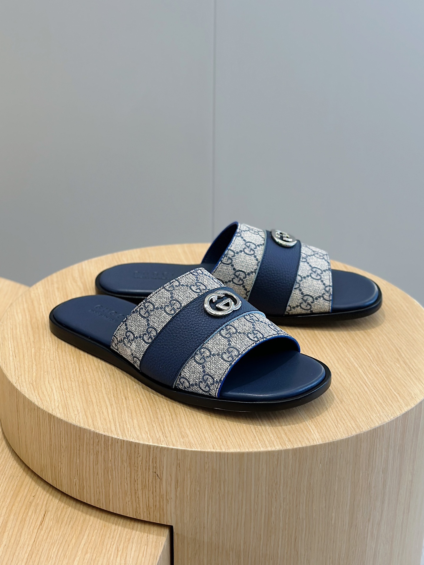 Gucci Lido 남성 더블G 슬리퍼