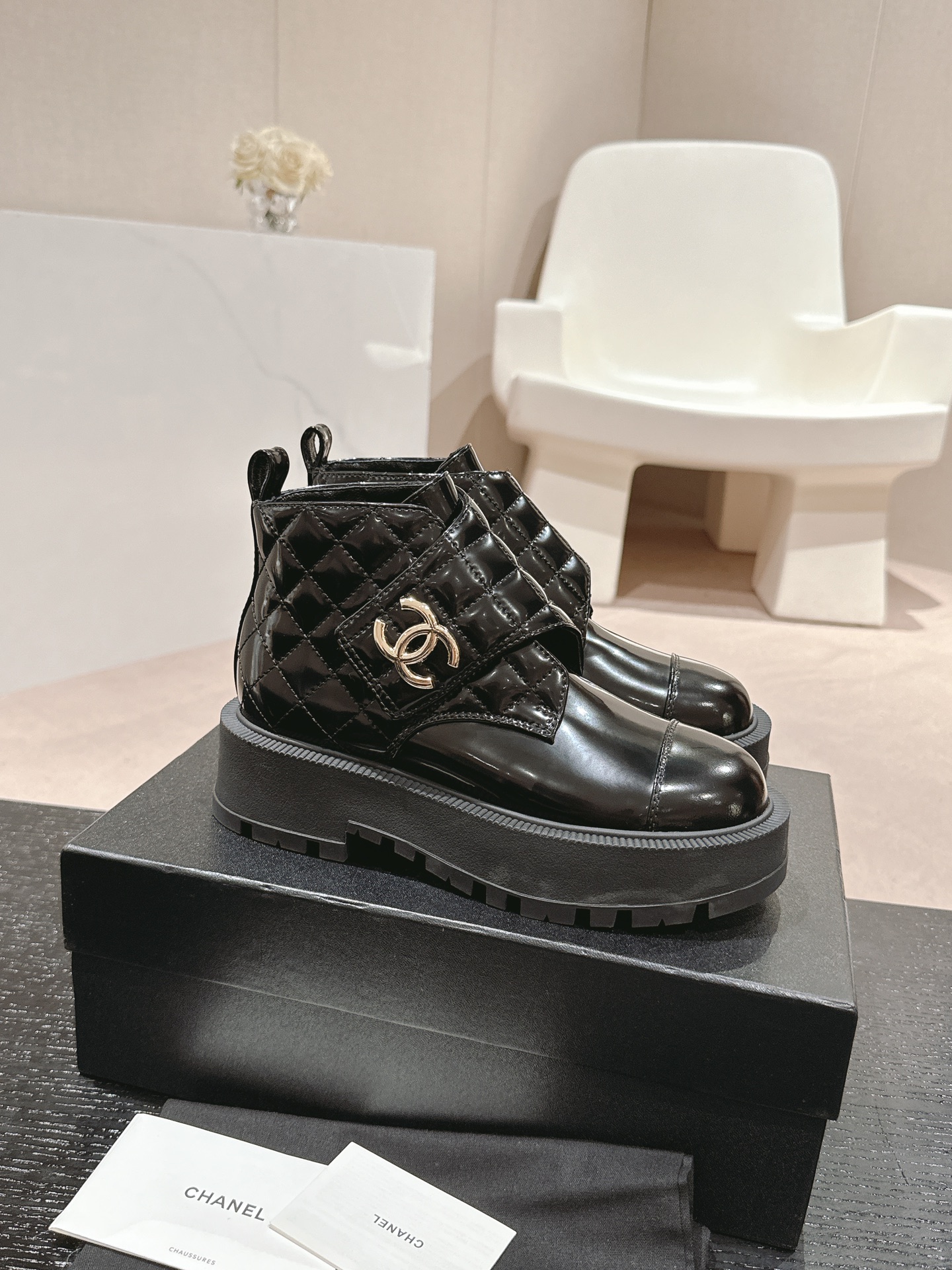 Chanel 24SS 퀼팅 부츠