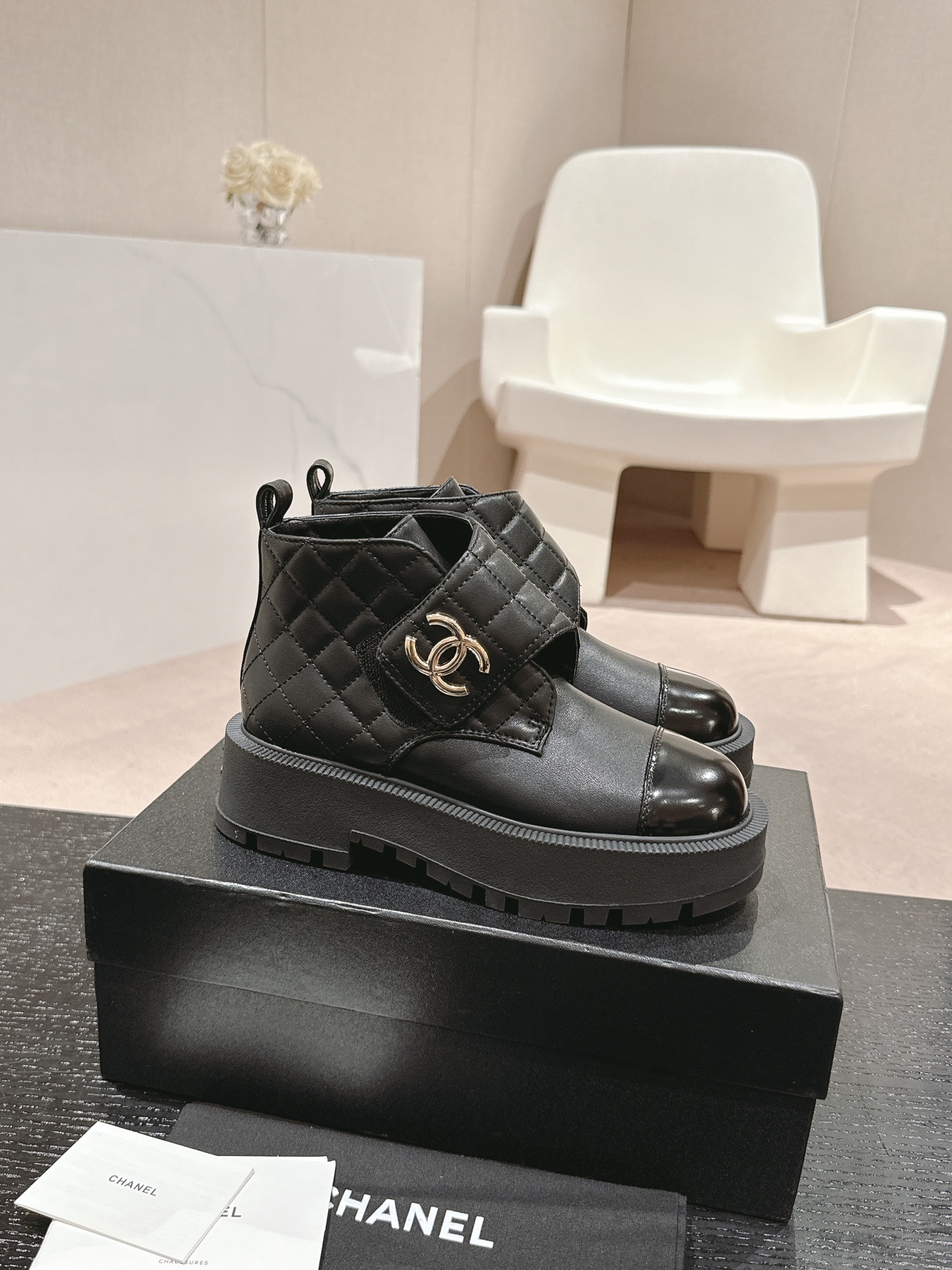 Chanel 24SS 퀼팅 부츠