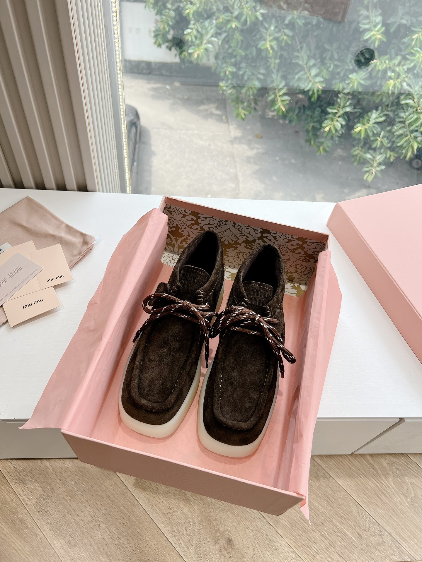 MIUMIU 24SS 가을 겨울 신상 통굽 앵클
