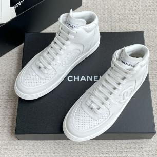 CHANEL 카프스킨&화이트 남성 스니커즈