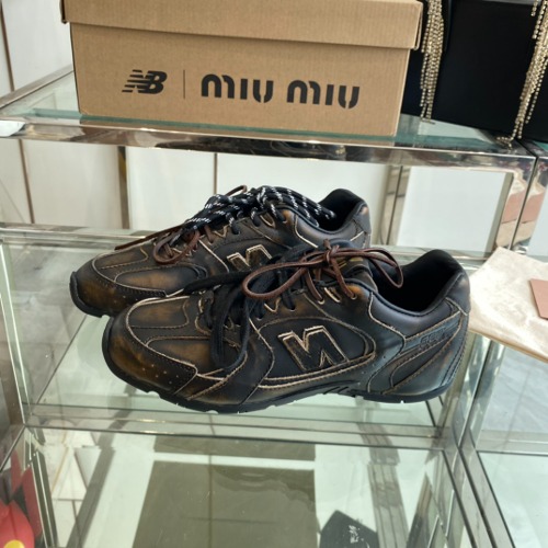Miu Miu X 뉴발란스 공동 브랜드 운동화