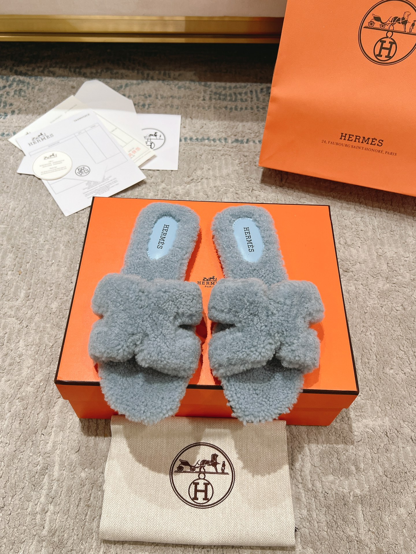 에르메스 24ss oran 퍼 슬리퍼