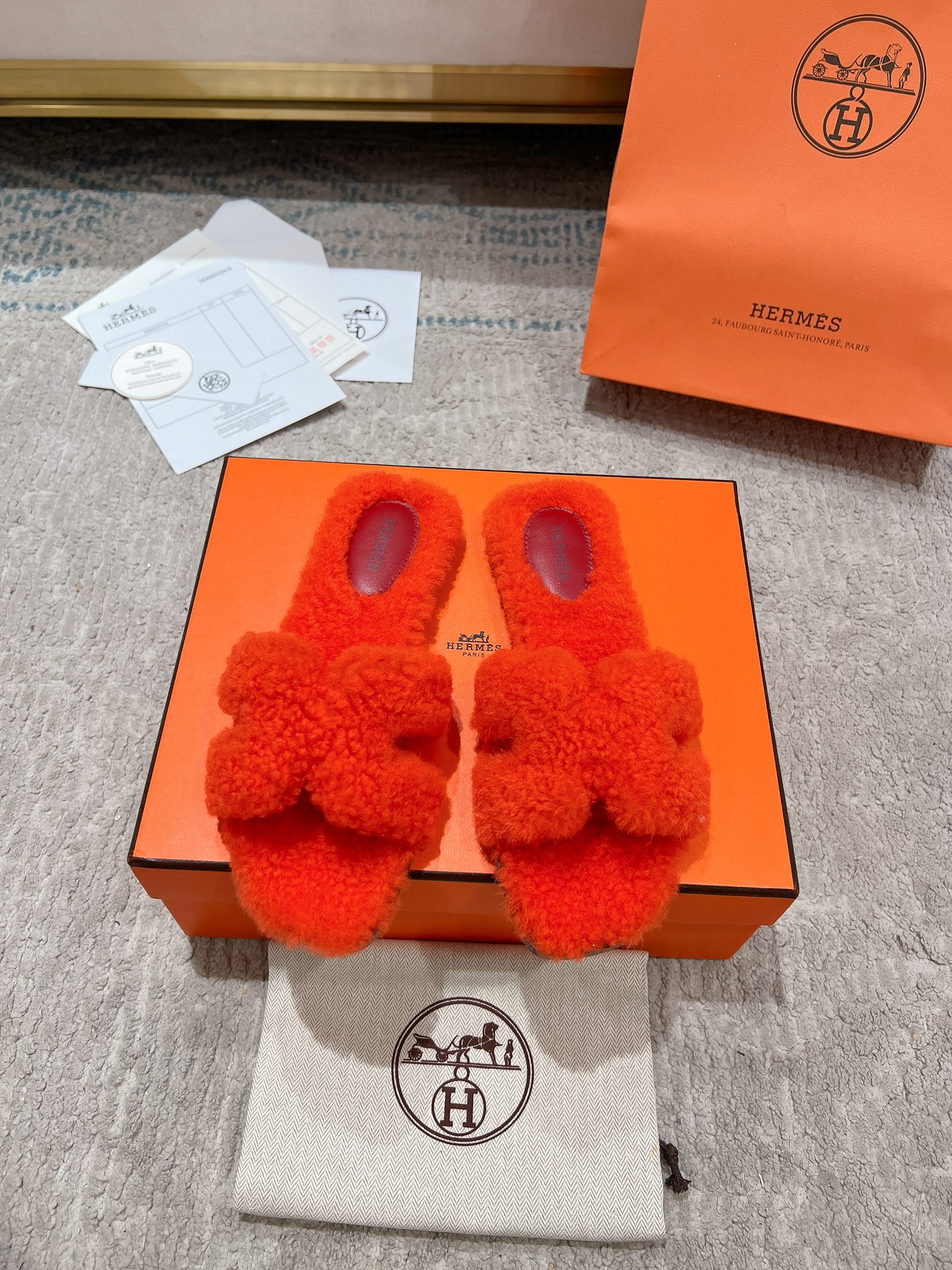 에르메스 24ss oran 퍼 슬리퍼