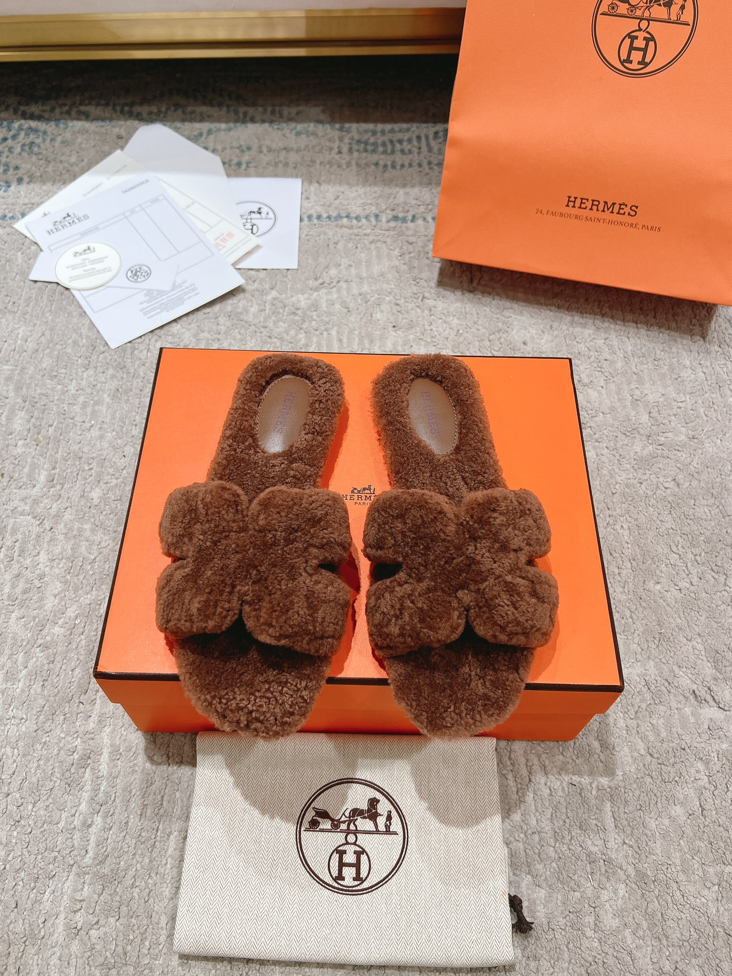 에르메스 24ss oran 퍼 슬리퍼