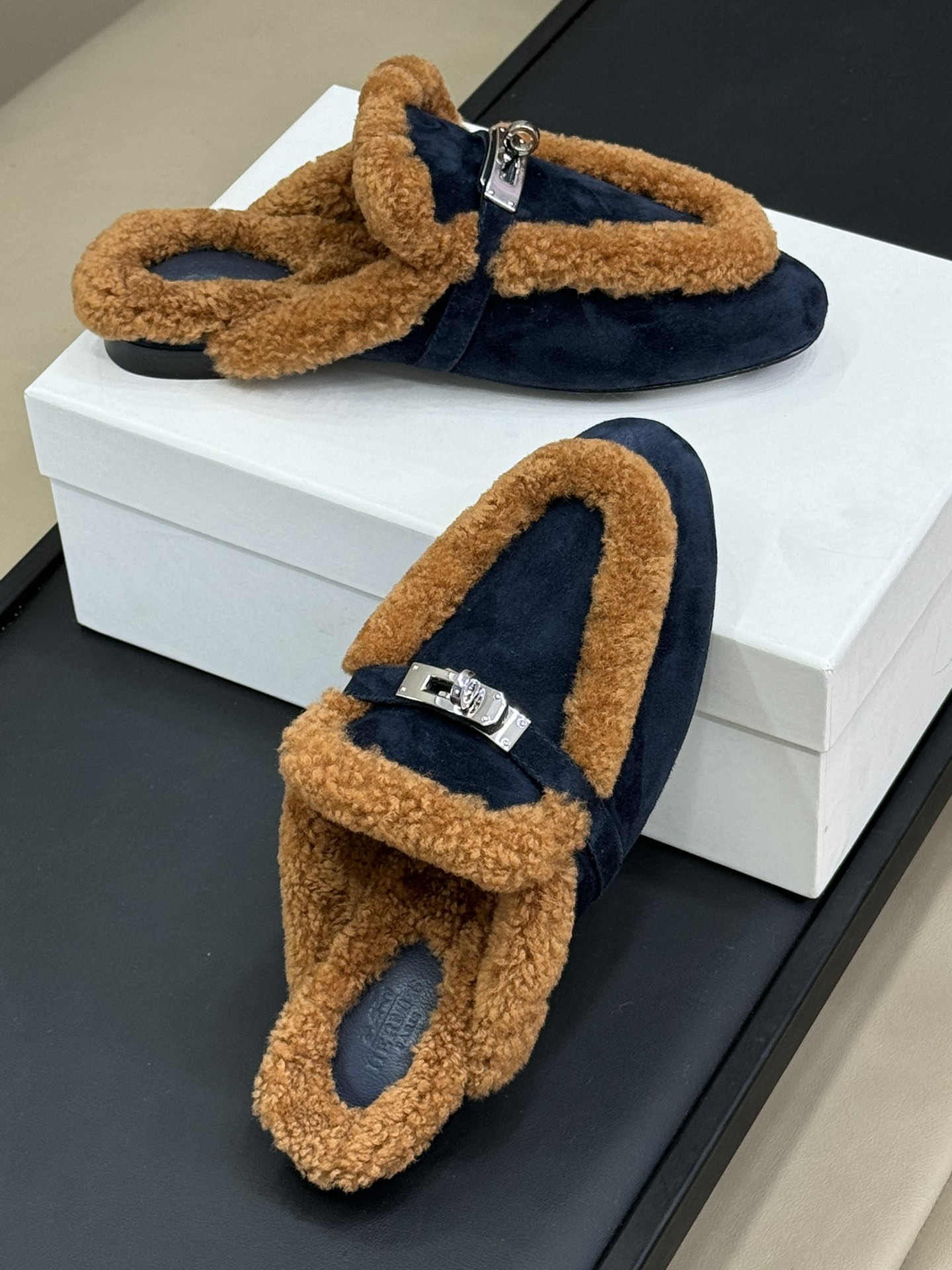 에르메스 Oz 뮬