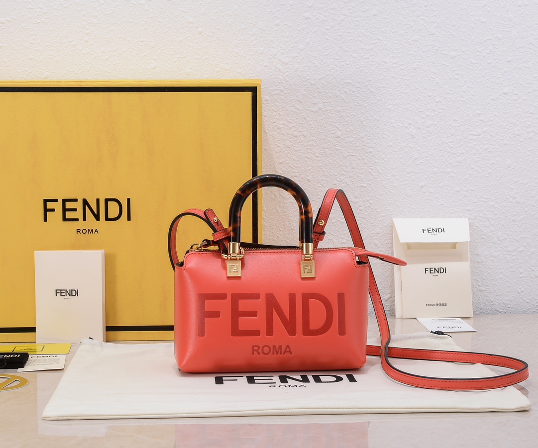 펜디 By the Way Mini leather small 보스턴백
