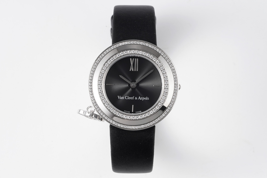 반클리프앤아펠 참 워치 32mm