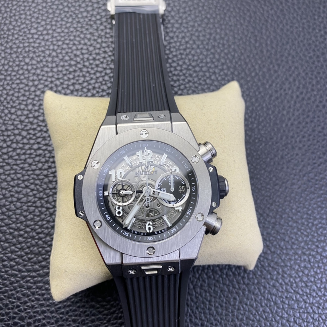 zf공장 위블로(HUBLOT)빅뱅 유니코 크로노그래프
