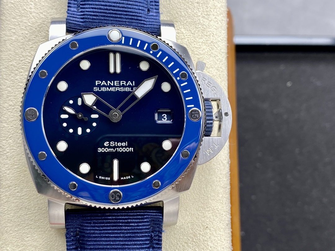 Panerai SBF new model PAM 1289 딥 씨 블루