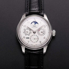 V9공장 아이더블유씨(IWC)포르투기저 애뉴얼캘린더 화이트다이얼 가죽스트랩