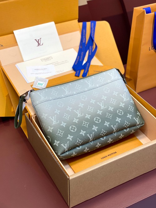 LOUIS VUITTON 루이비통 포쉐트 보야주 수플 M11545 (해외최상급)