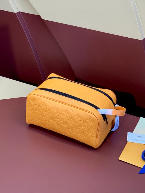 LOUIS VUITTON 루이비통 돕 키트 토일렛 파우치 M44494 (해외최상급)