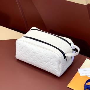 LOUIS VUITTON 루이비통 돕 키트 토일렛 파우치 M44494 (해외최상급)