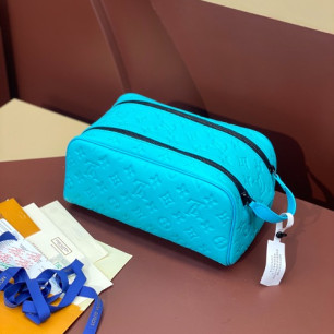 LOUIS VUITTON 루이비통 돕 키트 토일렛 파우치 M44494 (해외최상급)