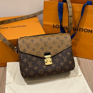 LOUIS VUITTON 루이비통 포쉐트 메티스 모노그램 크로스 백 (해외최상급)