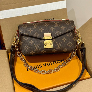 LOUIS VUITTON 루이비통 포쉐트 메티스 이스트 웨스트 모노그램 (해외최상급)