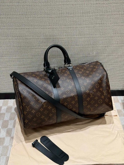 LOUIS VUITTON 루이비통 키폴 반둘리에 55 보스턴 백 (해외최상급)