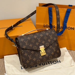 LOUIS VUITTON 루이비통 포쉐트 메티스 모노그램 M44875 (해외최상급)