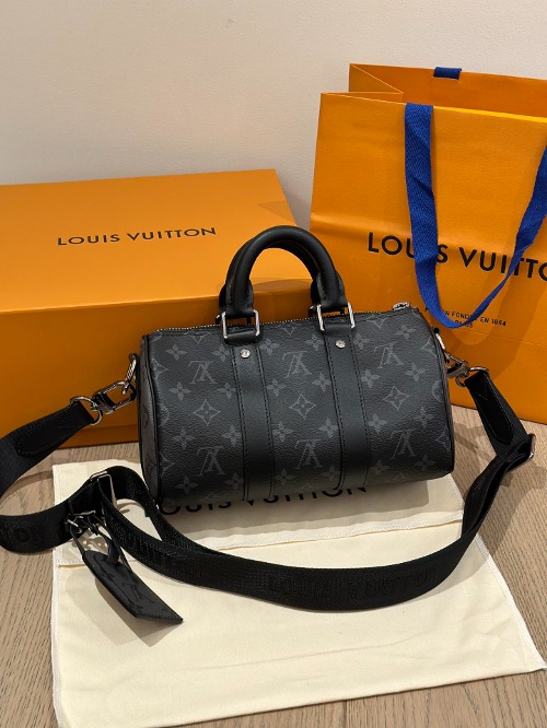 LOUIS VUITTON 루이비통 키폴 반둘리에 25 토트 크로스 백 (해외최상급)