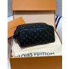 LOUIS VUITTON 루이비통 모노그램 이클립스 도프 키트 토일렛 파우치 (해외최상급)