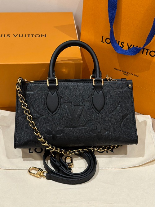 LOUIS VUITTON 루이비통 온더고 이스트 웨스트 (해외최상급)