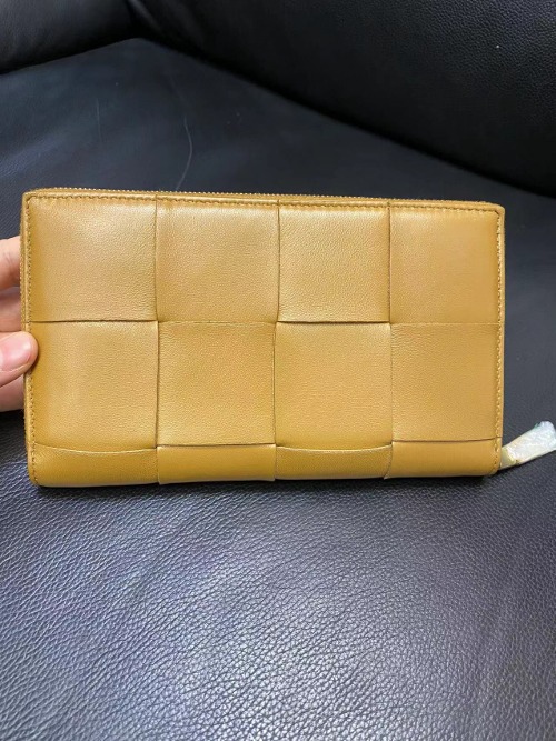 BOTTEGA VENETA 카세트 지퍼 지갑 649607