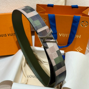 LOUIS VUITTON 루이비통 LV 이니셜 40mm 리버서블 벨트