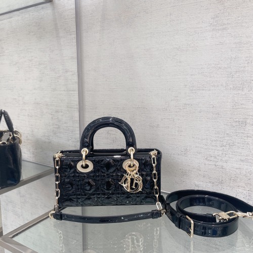 DIOR 레이디백 디조이 백 스몰 페이던트 까나쥬 M0613
