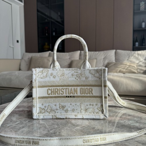 DIOR 북도트 스트랩백 미니