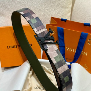 LOUIS VUITTON 루이비통 LV 이니셜 40mm 리버서블 벨트