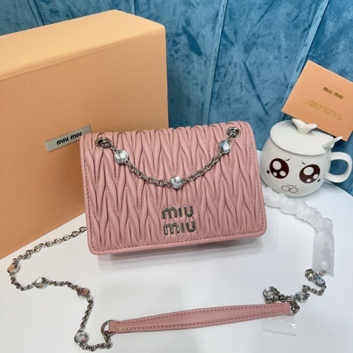 MIUMIU 마테라쎄 나파 레더 미니백 5BP065