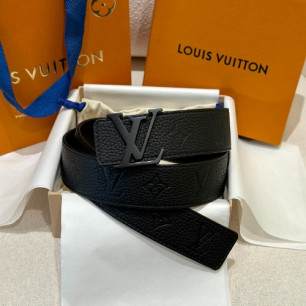 LOUIS VUITTON 루이비통 LV 이니셜 40MM 매트 블랙 벨트