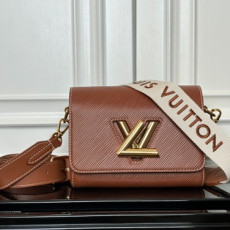 LOUIS VUITTON Twist PM Bag 크로스백 트위스트 M24758