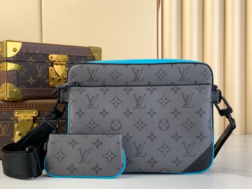 LOUIS VUITTON 트리오 메신저 백 M11648