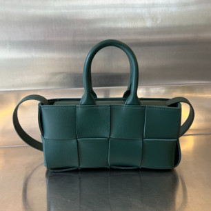 BOTTEGA VENETA 미니 아르코 토트백 776778