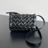 BOTTEGA VENETA 스몰 RUMPLE 럼플 메신저 백 787113