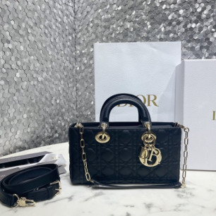 DIOR 레이디백 디조이 백 미듐 M0540
