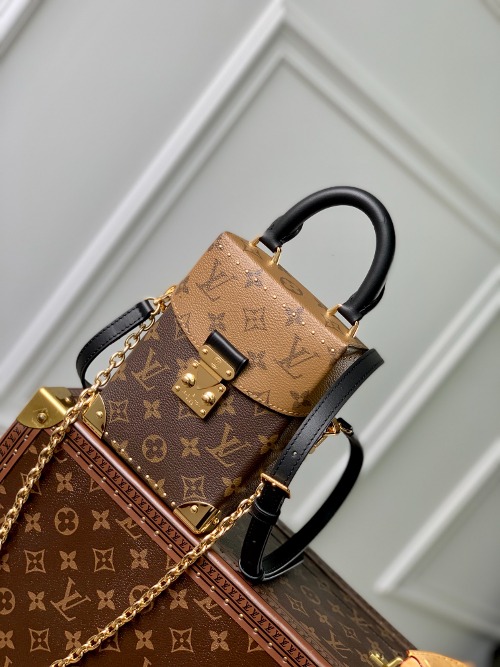 LOUIS VUITTON 숄더 겸 크로스백 카메라 박스 백 M82465