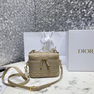 DIOR 트래블 베니티 케이스 S5488UNTR