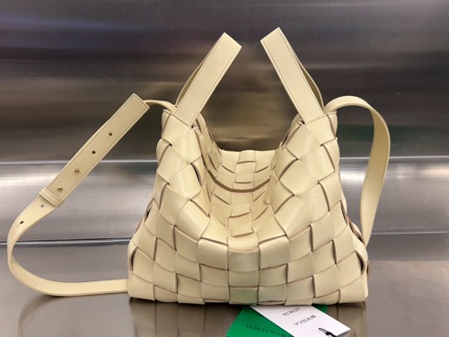 BOTTEGA VENETA 여성 인트레치아토 볼링 카세트 토트백 730327VMAY