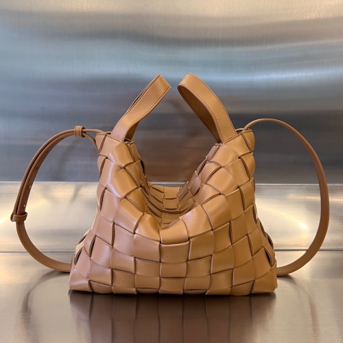 BOTTEGA VENETA 여성 인트레치아토 볼링 카세트 토트백 730327VMAY