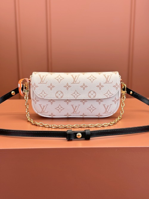 LOUIS VUITTON IVY 아이비 체인 지갑 M83091