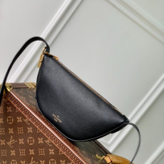 LOUIS VUITTON 로우 키 범백 M11429