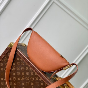 LOUIS VUITTON 로우 키 범백 M11429