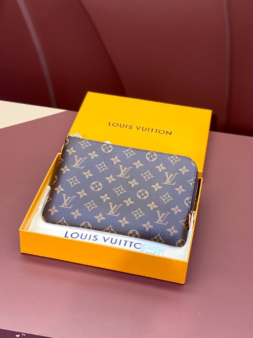 LOUIS VUITTON 에튀 보야주 PM 클러치백 M44500
