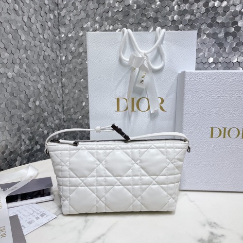 DIOR 트래블 노마드 파우치 S5554BMIG