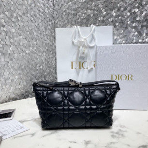 DIOR 트래블 노마드 파우치 S5554BMIG