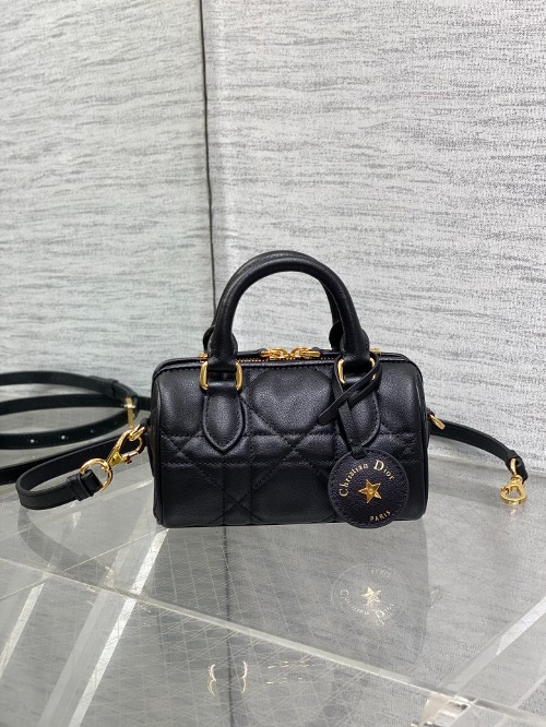 DIOR 그루브 16 백 미니 매크로까나쥬 블랙 S4000UBOL_M900